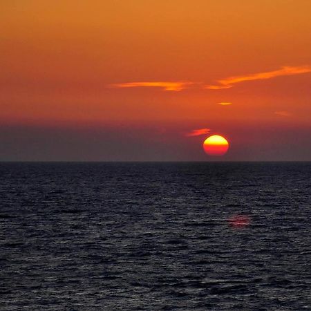 Paramonas  Sunset Cottage מראה חיצוני תמונה